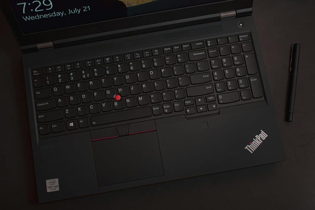 ThinkPad 노트북 키보드와 트랙포인트그리고 트랙패드