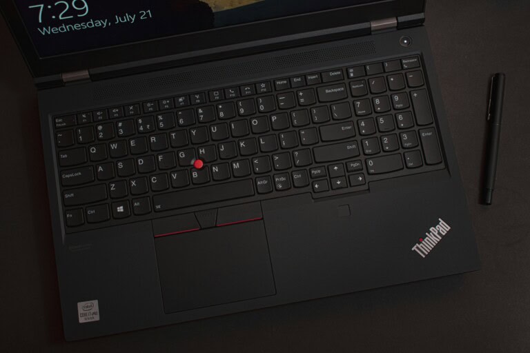 ThinkPad 노트북 키보드와 트랙패드